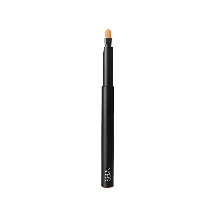 #30 PRECISION LIP BRUSH