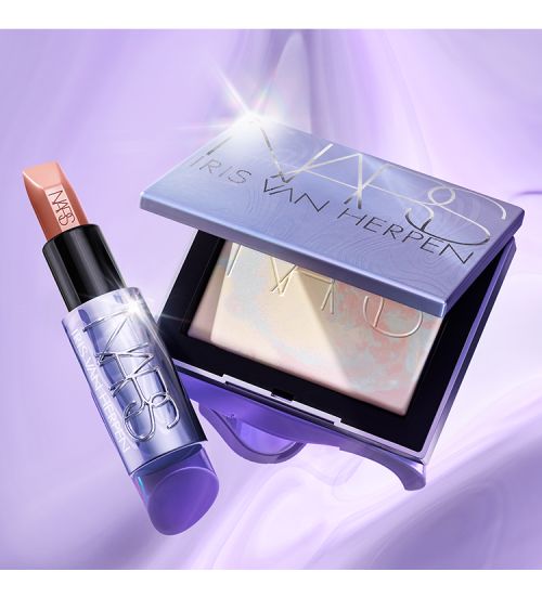 LIGHT REFLECTING PRISMATIC POWDER LAVENDER- INTERSTELLAR