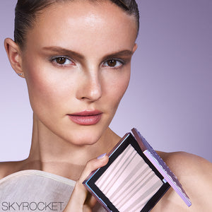 HO25 AURA ILLUMINATING FACE&BODY POWDER- SKYROCKET