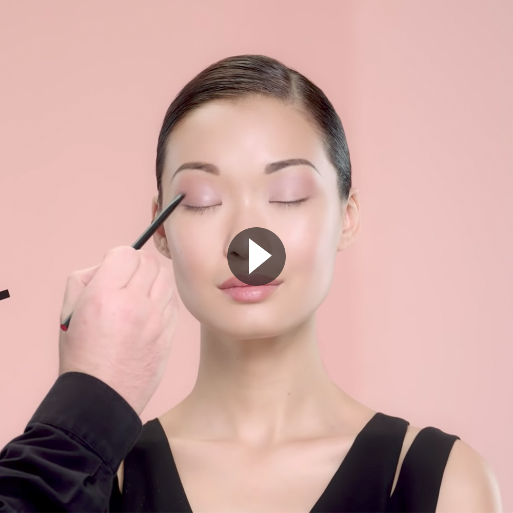 THE HOW-TO: DUO EYESHADOW
