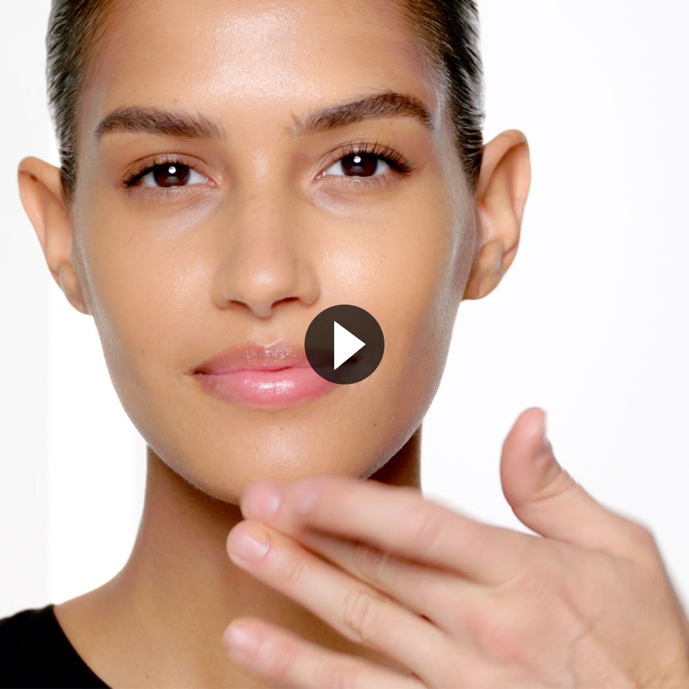 THE HOW-TO: NATURAL RADIANT LONGWEAR FOUNDATION
